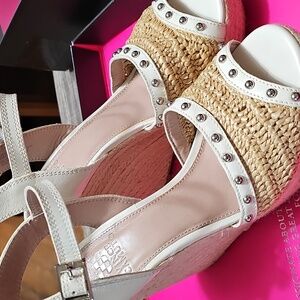 ✨ Vince Camuto HALEN Studded Straw WHITE Espadrille Wedge Sandals
